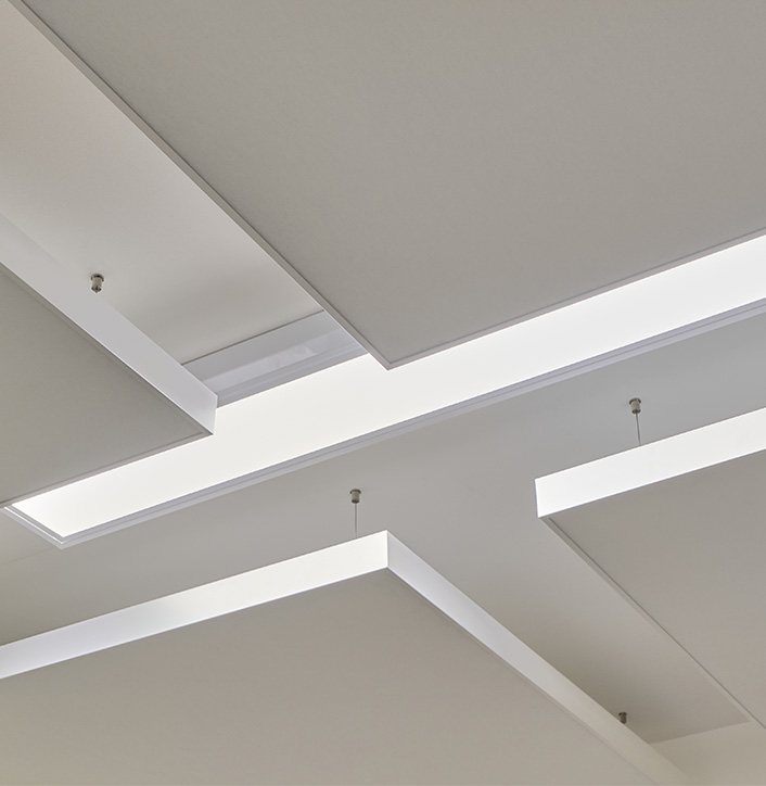 Reducel Summit wit aan plafond.