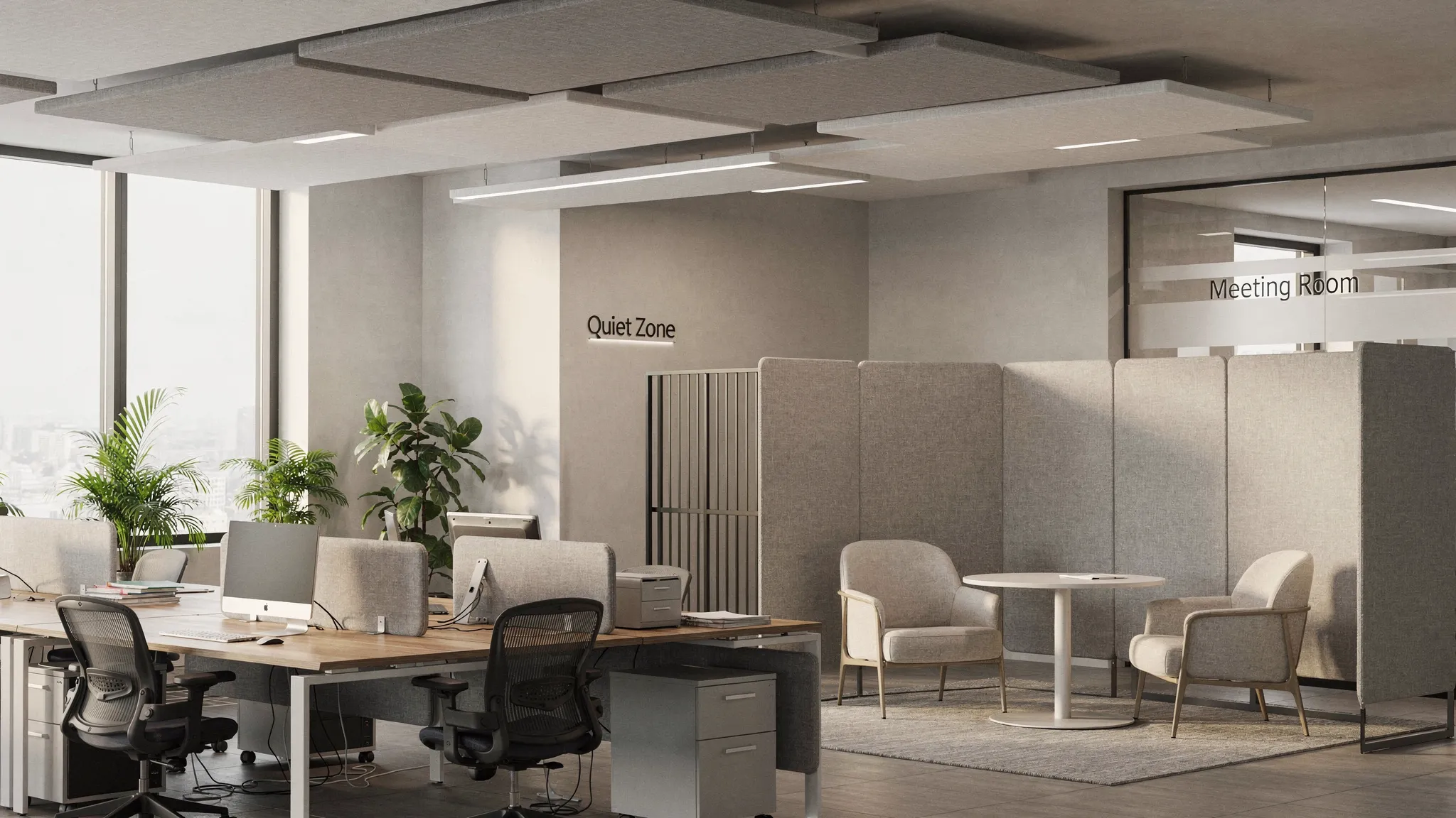 Een modern kantoorinterieur met akoestische plafondpanelen boven werkplekken en bijpassende akoestische wandpanelen op oorhoogte, met rustige zones voor overleg en concentratie.